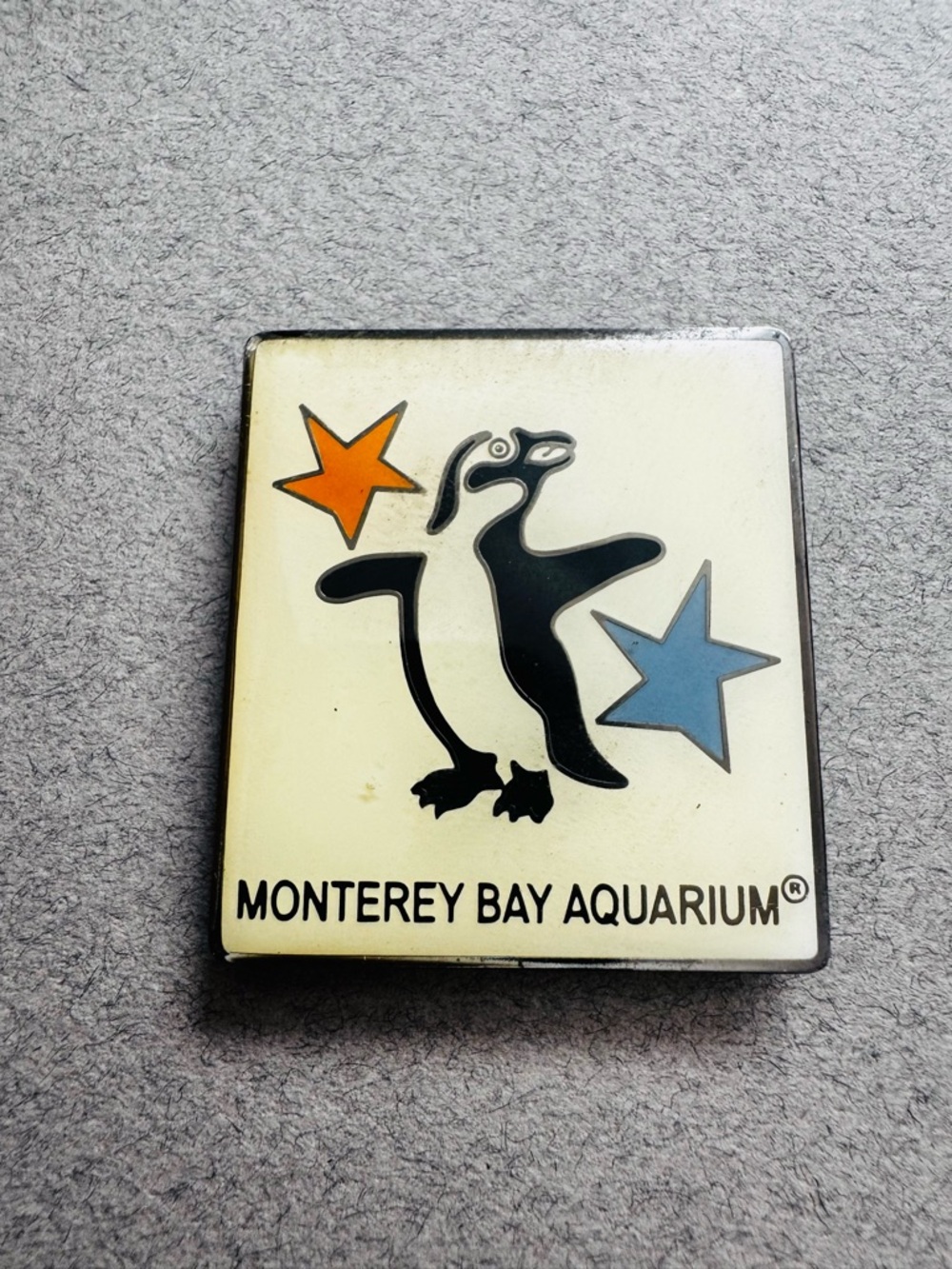 VTG Monterey Bay Aquarium Penguin magnet